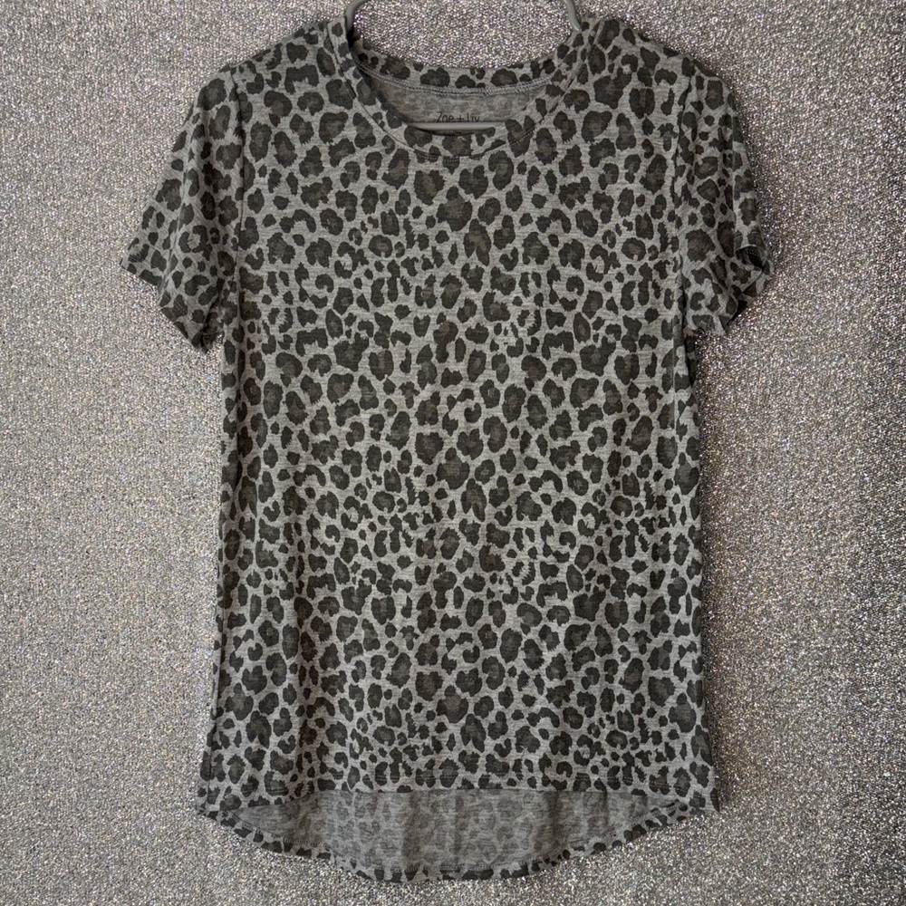 Zoe + Liv short sleeve size M